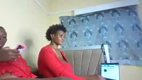 Snapshot of hottie_amor chatting on 09.10.25 AMOR online show from 09.10.25