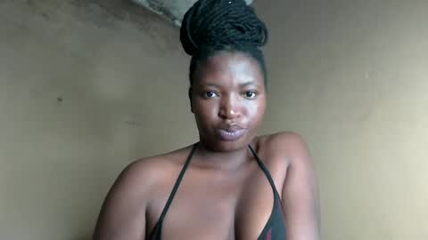 Snapshot of hottie_amor chatting on 05.27.26 AMOR online show from 05.27.26