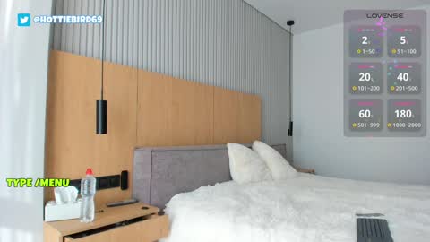 Snapshot of hottie_bird chatting on 12.13.24 Jane Sweetheart online show from 12.13.24