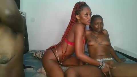 Snapshot of hottie_chyna chatting on 12.15.25 hottie_chyna online show from 12.15.25