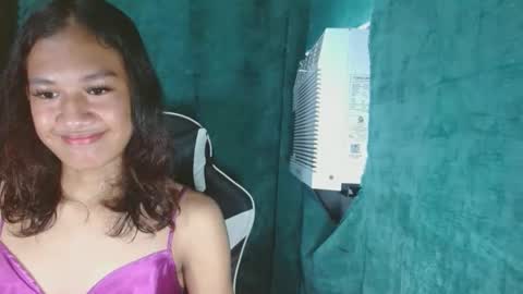 Snapshot of hottiest_luna chatting on 05.17.26 hottiest_luna online show from 05.17.26