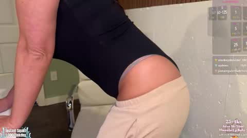 Snapshot of hottmay chatting on 11.19.25 --- Dana May online show from 11.19.25