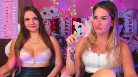 Snapshot of hotty_girls_here chatting on 01.02.25 Ivanna and Jessica online show from 01.02.25