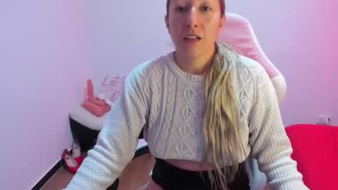 hottychrystal online show from 11.28.25