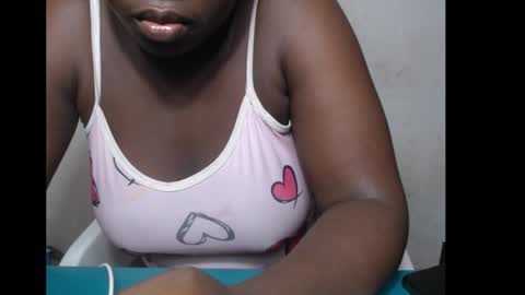 hottylissa1 online show from 12.16.25