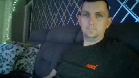 hotuk86 online show from 01.28.25