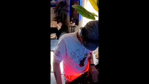 SeanPatrick online show from 06.04.26