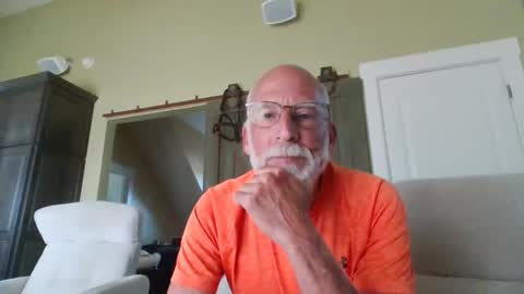 Snapshot of hp58 chatting on 04.26.26 hp58 online show from 04.26.26