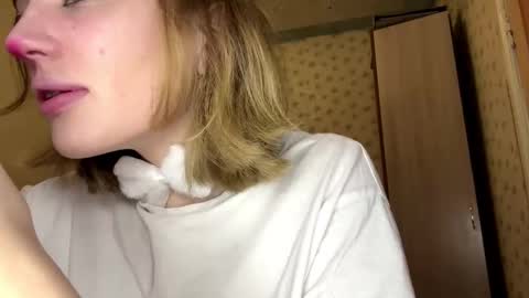 hsiuscherich online show from 12.01.25