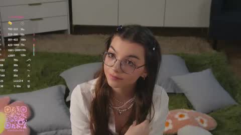 Diane online show from 10.16.25