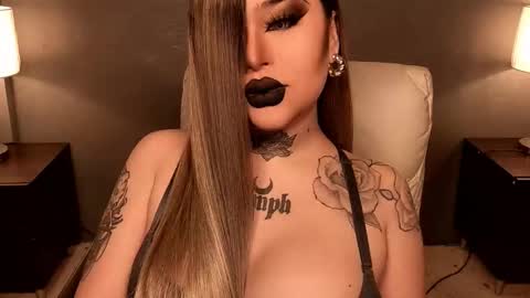 Snapshot of hubadera chatting on 11.04.25 hubadera online show from 11.04.25