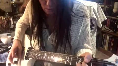 Snapshot of hubertcomberdale chatting on 01.01.25 Hubert Cumberdale online show from 01.01.25