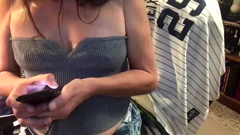 Snapshot of hubertcomberdale chatting on 01.07.25 Hubert Cumberdale online show from 01.07.25