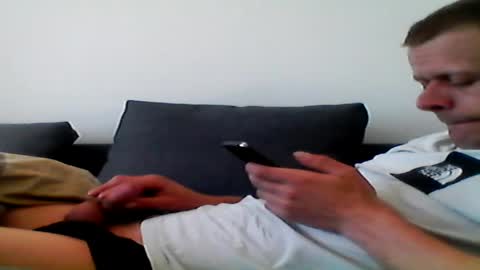 Snapshot of hubikush22 chatting on 04.26.26 hubikush22 online show from 04.26.26