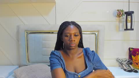 Snapshot of huddah_cam chatting on 01.31.25 huddah online show from 01.31.25