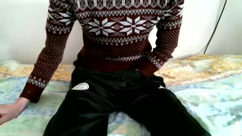 Snapshot of hug_me chatting on 12.19.24 Keanu online show from 12.19.24