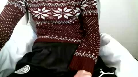 Snapshot of hug_me chatting on 10.30.25 Keanu online show from 10.30.25