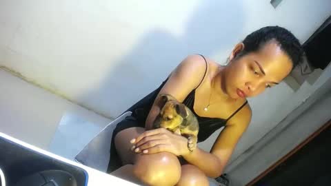 Snapshot of hugcock69_precious chatting on 12.20.24 Precious online show from 12.20.24