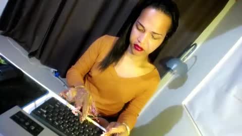 Snapshot of hugcock69_precious chatting on 12.26.24 Precious online show from 12.26.24