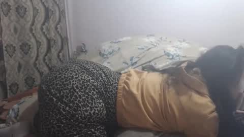 hugeassdevil online show from 11.11.25