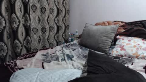 hugeassdevil online show from 04.18.26