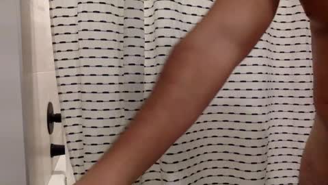 Snapshot of hugeblast chatting on 12.19.24 HugeBlast online show from 12.19.24