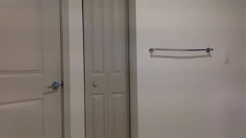 Snapshot of hugeblast chatting on 10.11.25 HugeBlast online show from 10.11.25