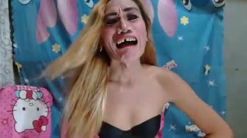 Snapshot of hugecockforyouxx chatting on 10.11.25 bella passwordshow 500tokens no time limit online show from 10.11.25