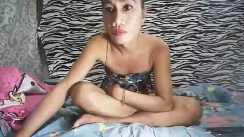 Snapshot of hugecockforyouxx chatting on 10.15.25 bella passwordshow 500tokens no time limit online show from 10.15.25