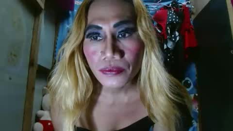 Snapshot of hugecockforyouxx chatting on 10.25.25 bella passwordshow 500tokens no time limit online show from 10.25.25