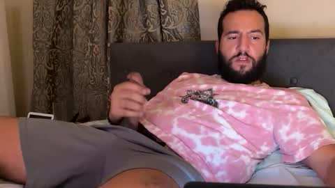 Snapshot of hugedicktop chatting on 11.15.25 Big Dick Top online show from 11.15.25