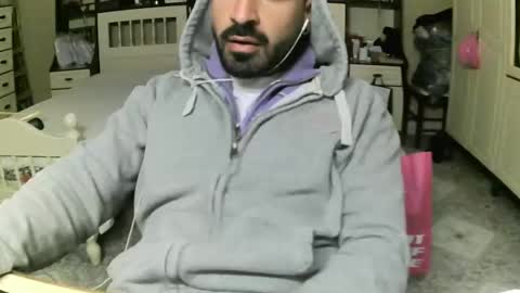 hugeveiny online show from 02.18.25