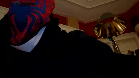 hugewhitecockboy online show from 01.01.25