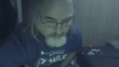 lonely huggy bear online show from 12.20.25