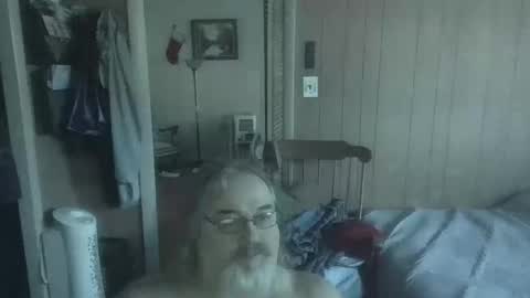 lonely huggy bear online show from 03.08.26