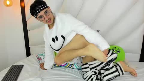 Snapshot of hugo_cooper chatting on 03.05.25 HUGO online show from 03.05.25