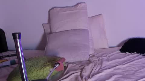 Snapshot of hugo_cooper chatting on 10.31.25 HUGO online show from 10.31.25