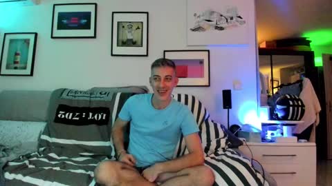 Snapshot of hugolandcam chatting on 12.07.24 Hugo online show from 12.07.24