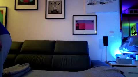 Snapshot of hugolandcam chatting on 02.20.25 Hugo online show from 02.20.25