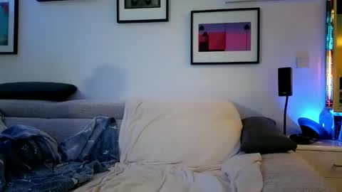 Hugo online show from 11.23.25