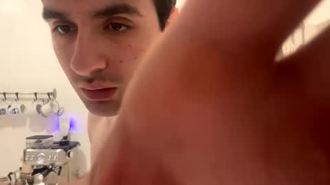 Snapshot of hung_college01 chatting on 11.05.25 hung_college01 online show from 11.05.25