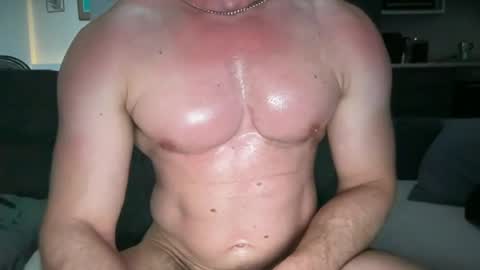 MuscleHungBrit online show from 07.13.26