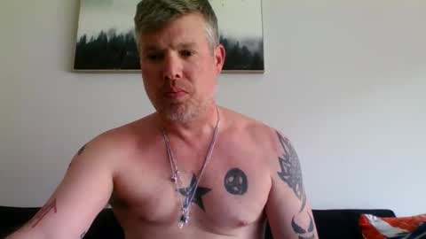 Snapshot of hunginhville2347 chatting on 04.02.26 hunginhville2347 online show from 04.02.26