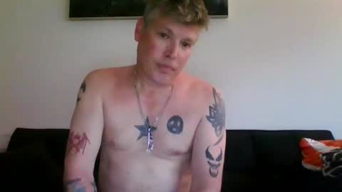 Snapshot of hunginhville2347 chatting on 04.03.26 hunginhville2347 online show from 04.03.26