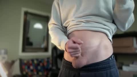 hungonthewall33 online show from 04.18.26