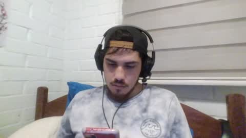 Snapshot of hungweeb chatting on 12.10.24 Rod online show from 12.10.24