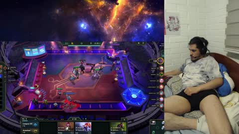 Snapshot of hungweeb chatting on 12.10.24 Rod online show from 12.10.24