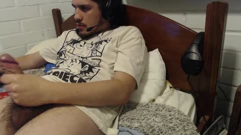 Snapshot of hungweeb chatting on 12.11.24 Rod online show from 12.11.24