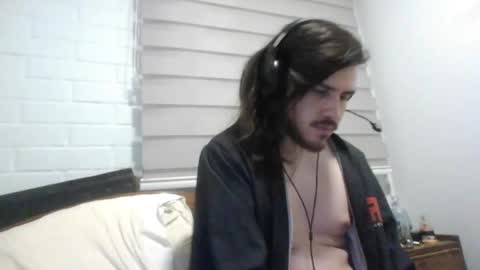 Snapshot of hungweeb chatting on 01.20.25 Rod online show from 01.20.25