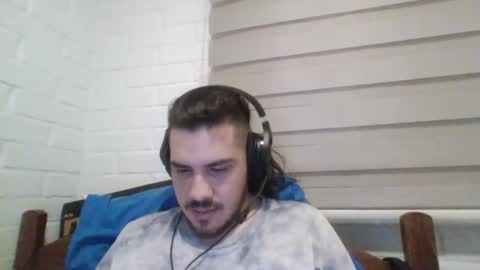 Snapshot of hungweeb chatting on 01.21.25 Rod online show from 01.21.25